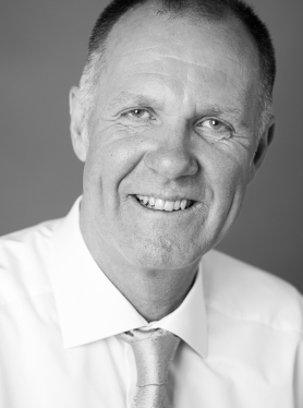 Rainer Bastian, Geschäftsführer